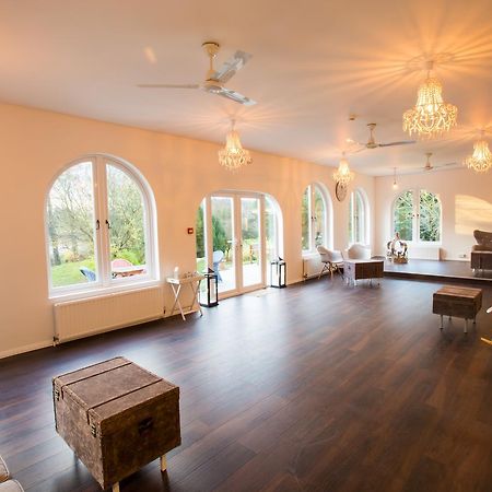 Gray Manor Hotel Cholderton Экстерьер фото