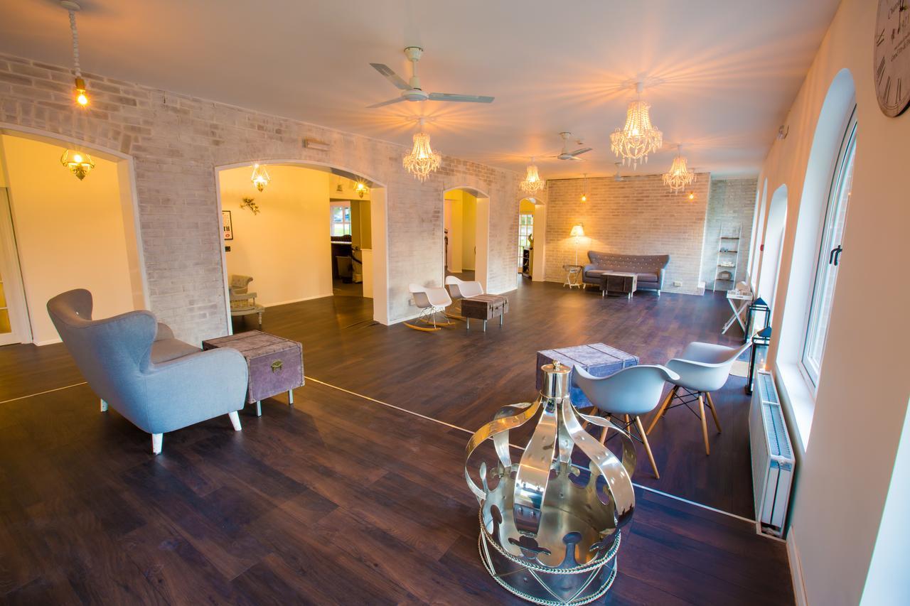 Gray Manor Hotel Cholderton Экстерьер фото